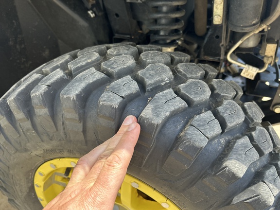 2019 John Deere XUV 835R ATV