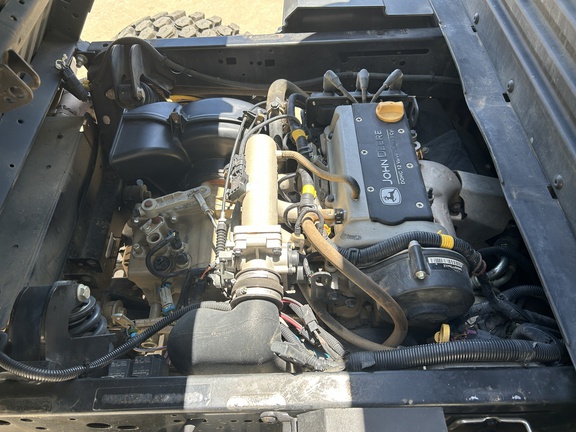 2019 John Deere XUV 835R ATV