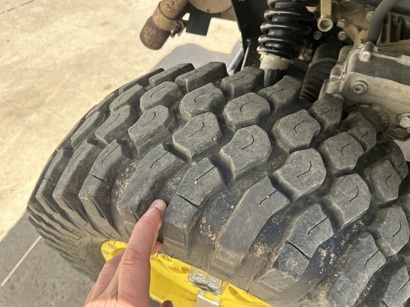 2019 John Deere XUV 835R ATV