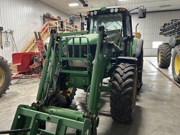 2008 John Deere 7430 Premium Tractor