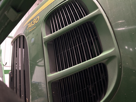 2008 John Deere 7430 Premium Tractor