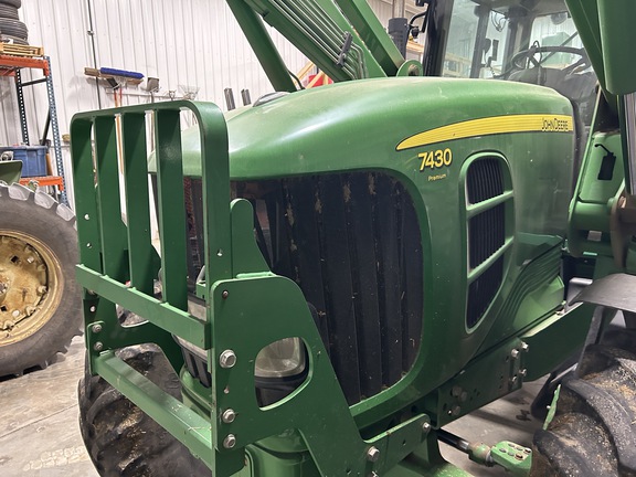2008 John Deere 7430 Premium Tractor