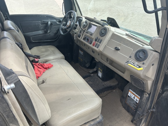 2022 John Deere XUV 835R ATV