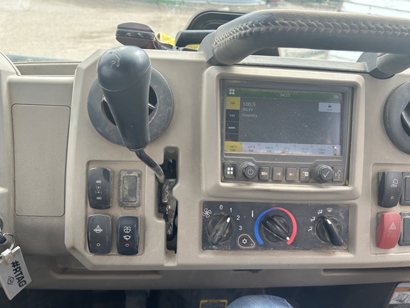 2022 John Deere XUV 835R ATV
