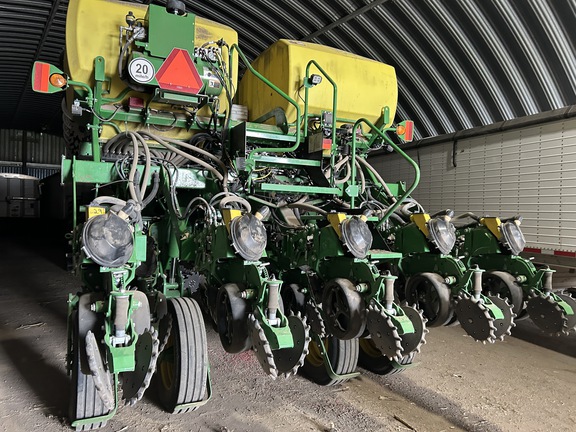2023 John Deere 1795 Planter