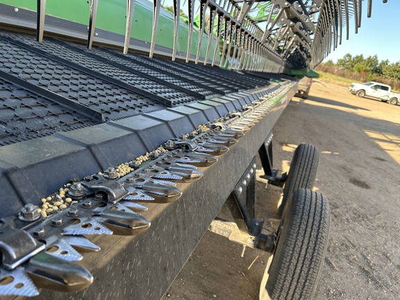 2022 John Deere HD45F Header Combine