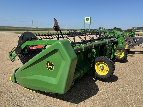 2022 John Deere HD45F Header Combine