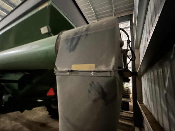 2011 Brent 1082 Grain Cart