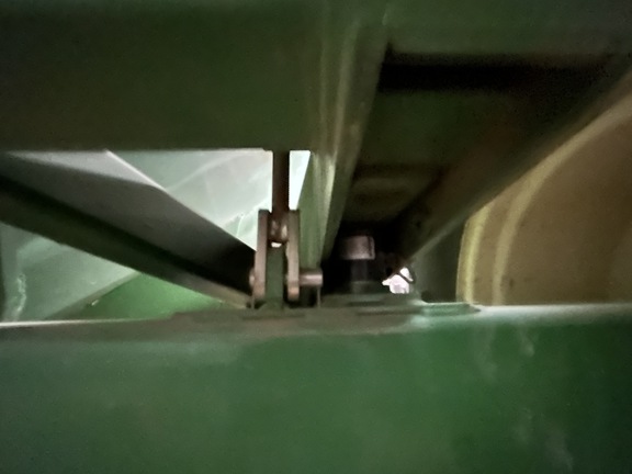 2011 Brent 1082 Grain Cart