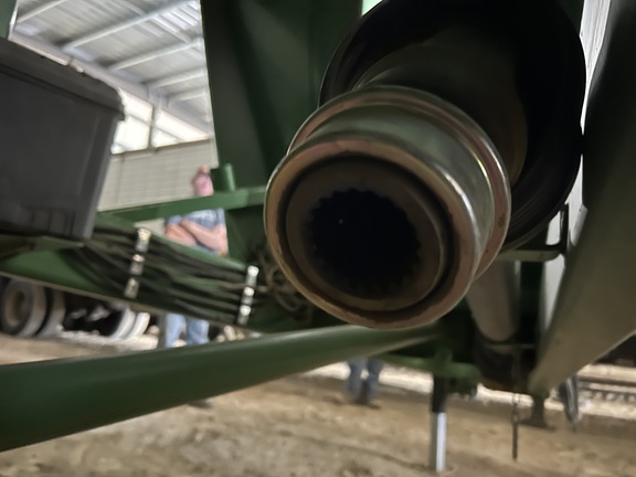 2011 Brent 1082 Grain Cart