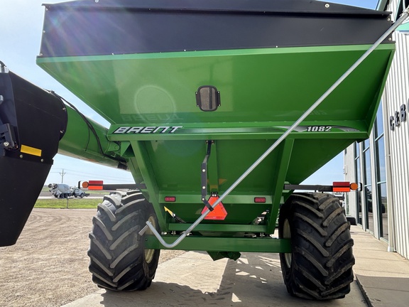 2011 Brent 1082 Grain Cart