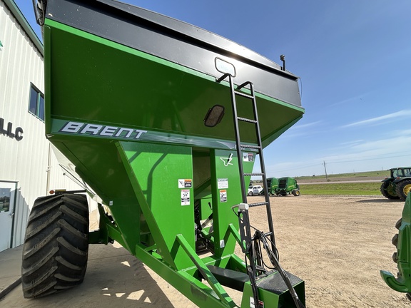 2011 Brent 1082 Grain Cart