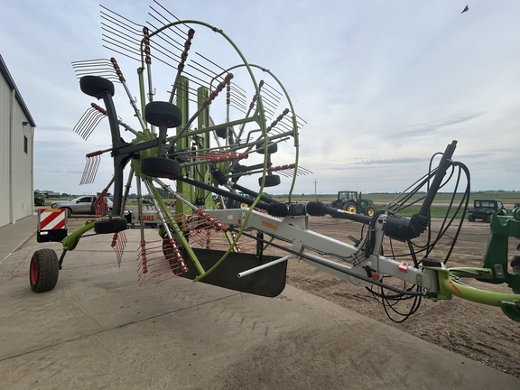 2016 CLAAS 2800 Tedder