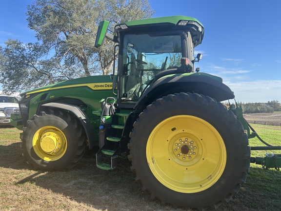 2021 John Deere 8R 230 Tractor