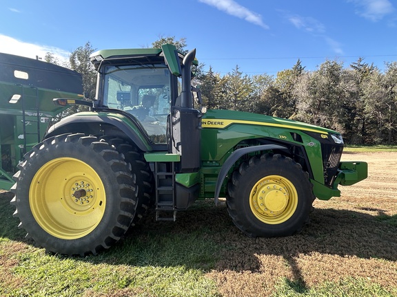 2021 John Deere 8R 230 Tractor