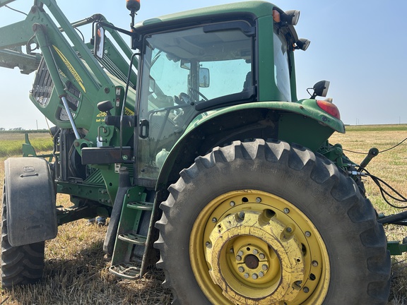 2011 John Deere 7330 Tractor