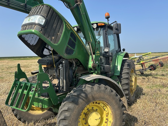 2011 John Deere 7330 Tractor