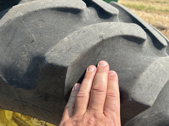 2011 John Deere 7330 Tractor