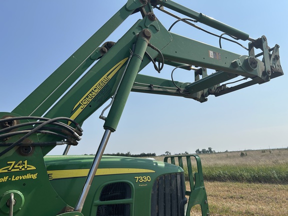 2011 John Deere 7330 Tractor
