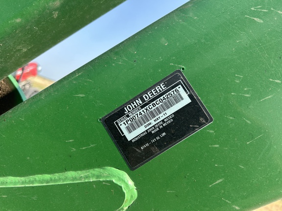 2011 John Deere 7330 Tractor