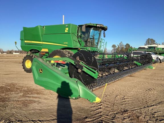 2023 John Deere HD40R Header Combine