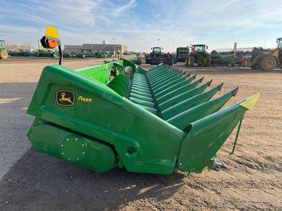 2023 John Deere C18R Header Corn Head