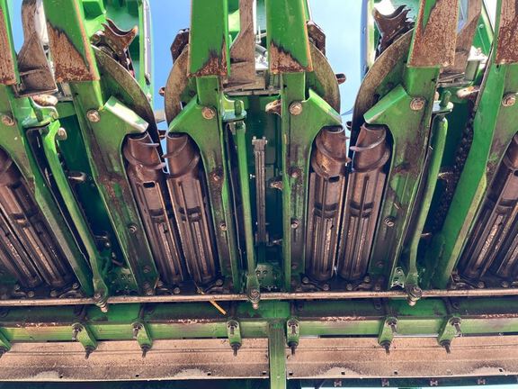 2023 John Deere C18R Header Corn Head