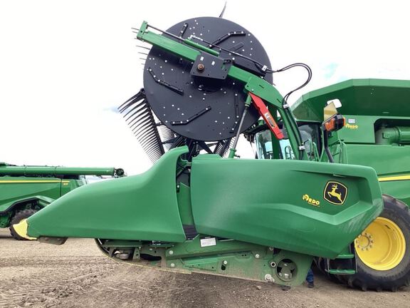 2023 John Deere RD45F Header Combine