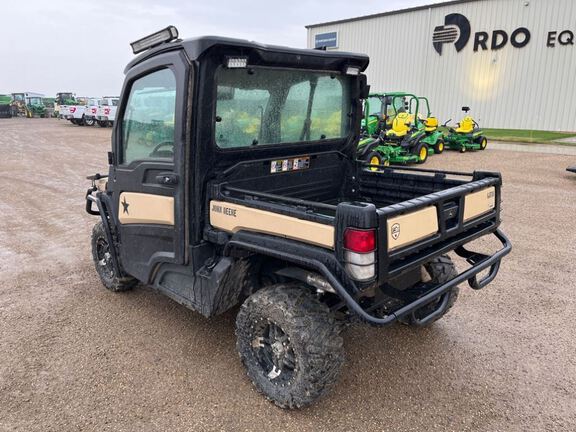 2022 John Deere XUV835M ATV