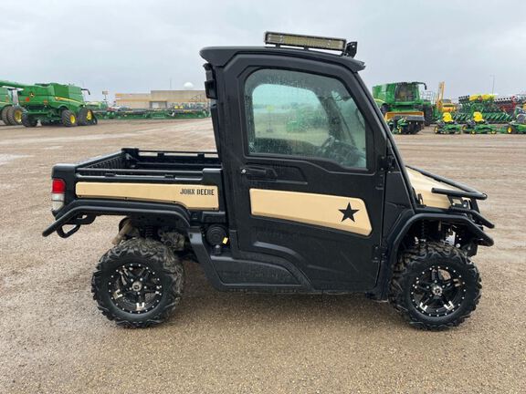 2022 John Deere XUV835M ATV