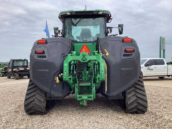 2022 John Deere 8RX 410 Tractor Rubber Track