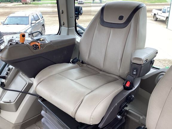 2022 John Deere 8RX 410 Tractor Rubber Track