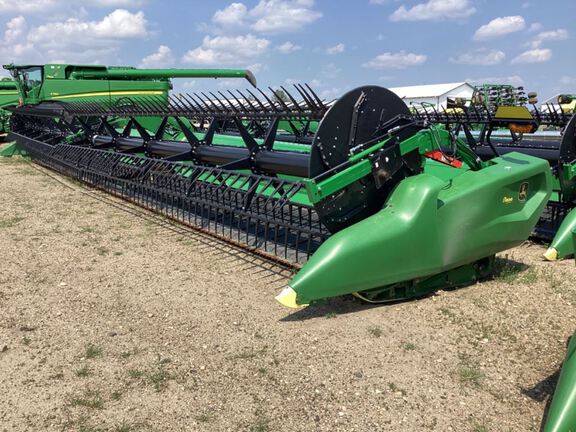 2022 John Deere RD45F Header Combine