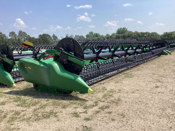 2022 John Deere RD45F Header Combine