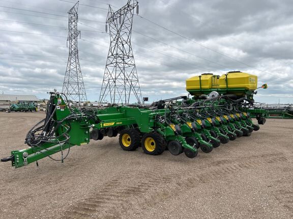 2023 John Deere DB60 Planter