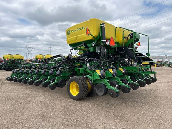 2023 John Deere DB60 Planter