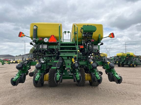 2023 John Deere DB60 Planter