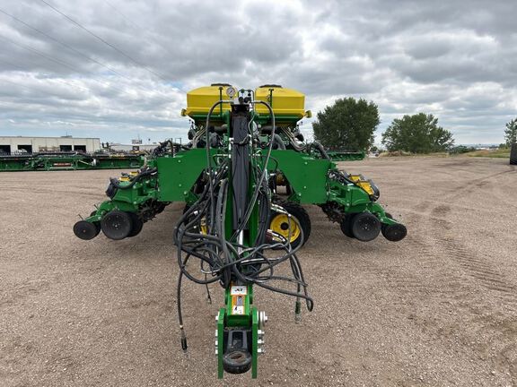 2023 John Deere DB60 Planter