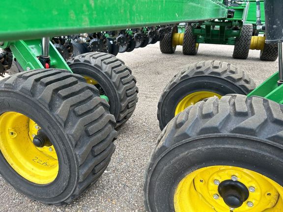 2023 John Deere DB60 Planter