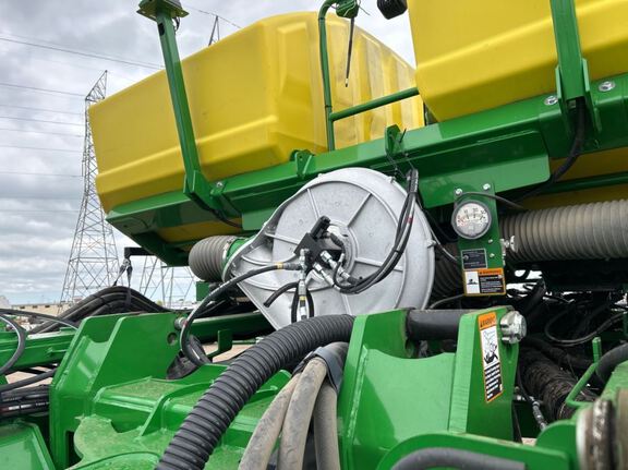 2023 John Deere DB60 Planter