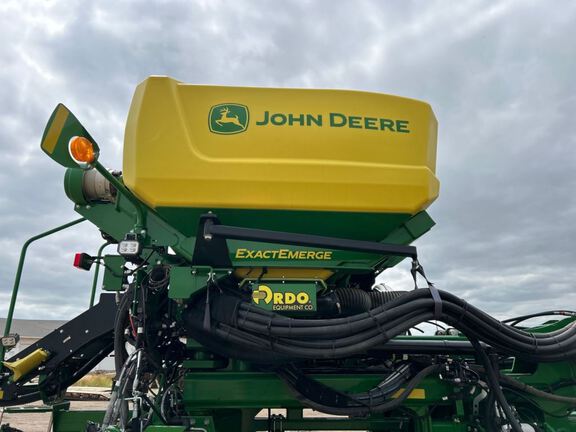 2023 John Deere DB60 Planter