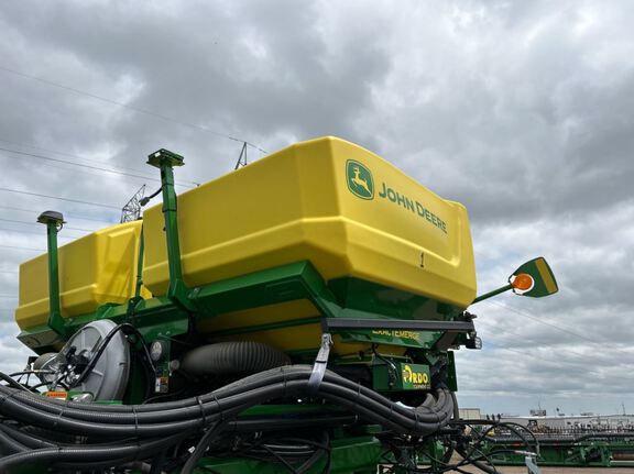 2023 John Deere DB60 Planter