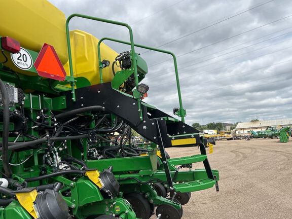 2023 John Deere DB60 Planter