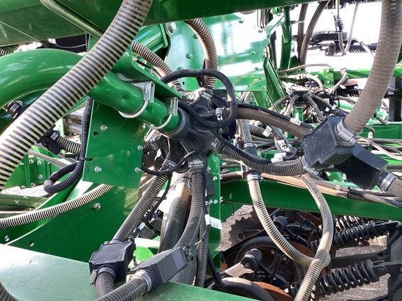 2022 John Deere N550 Air Seeder