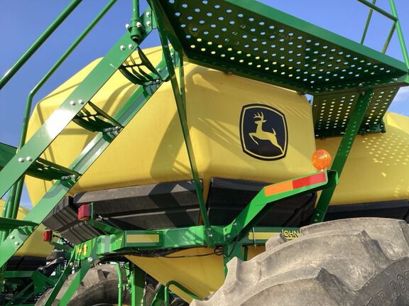 2022 John Deere N550 Air Seeder