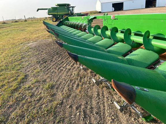 2023 John Deere C16R Header Corn Head