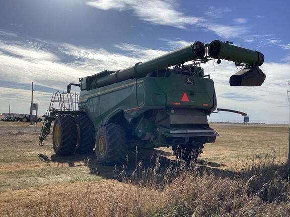 2022 John Deere X9 1000 Combine