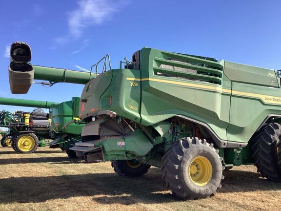 2022 John Deere X9 1000 Combine