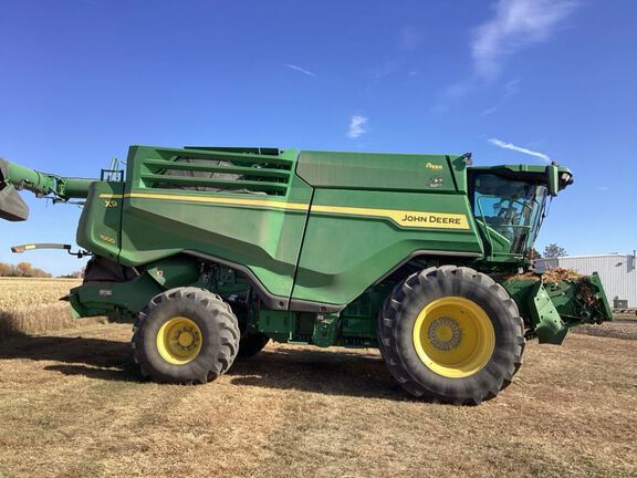 2022 John Deere X9 1000 Combine