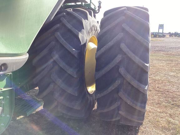 2022 John Deere X9 1000 Combine